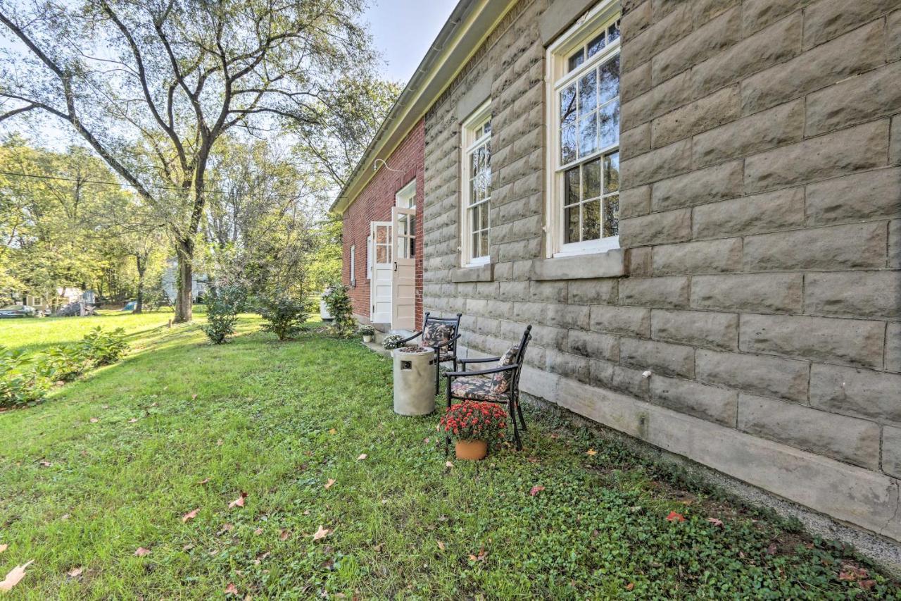 Renovated Wv Schoolhouse History Buffs Heaven! Villa Kearneysville Exterior photo